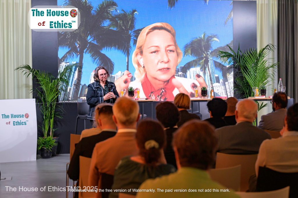 conference-house-of-hthics-avril-web-110