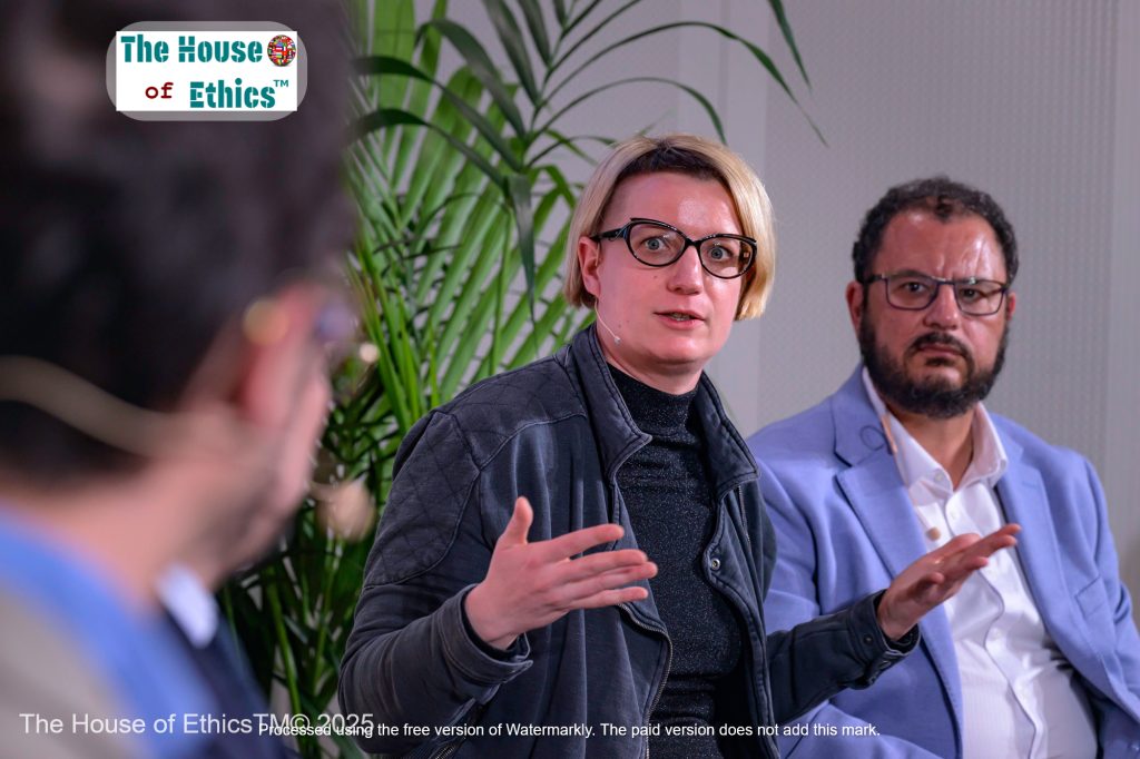 conference-house-of-hthics-avril-web-120