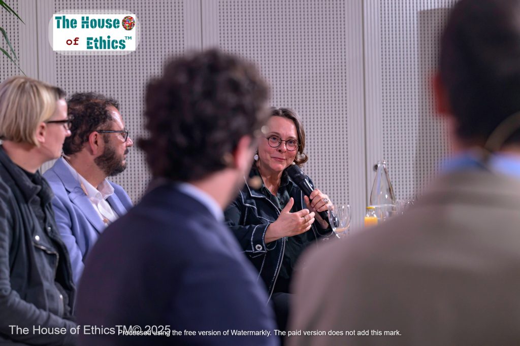 conference-house-of-hthics-avril-web-124