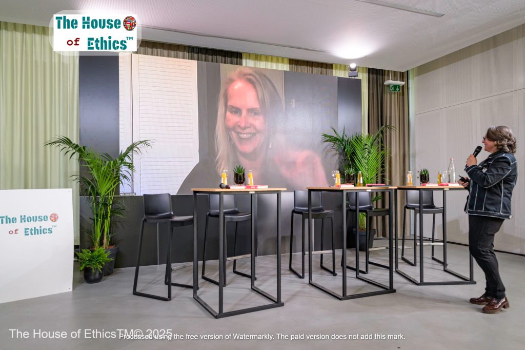 conference-house-of-hthics-avril-web-94