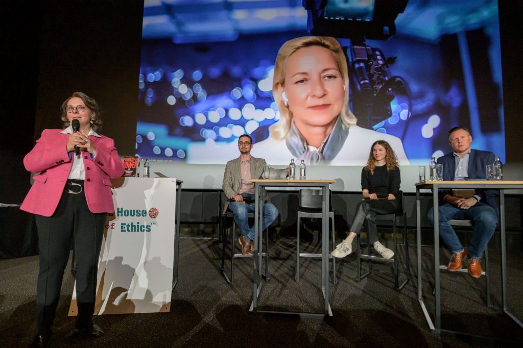 conf-ai-data-power-15-05-2025-web-124 - Copy